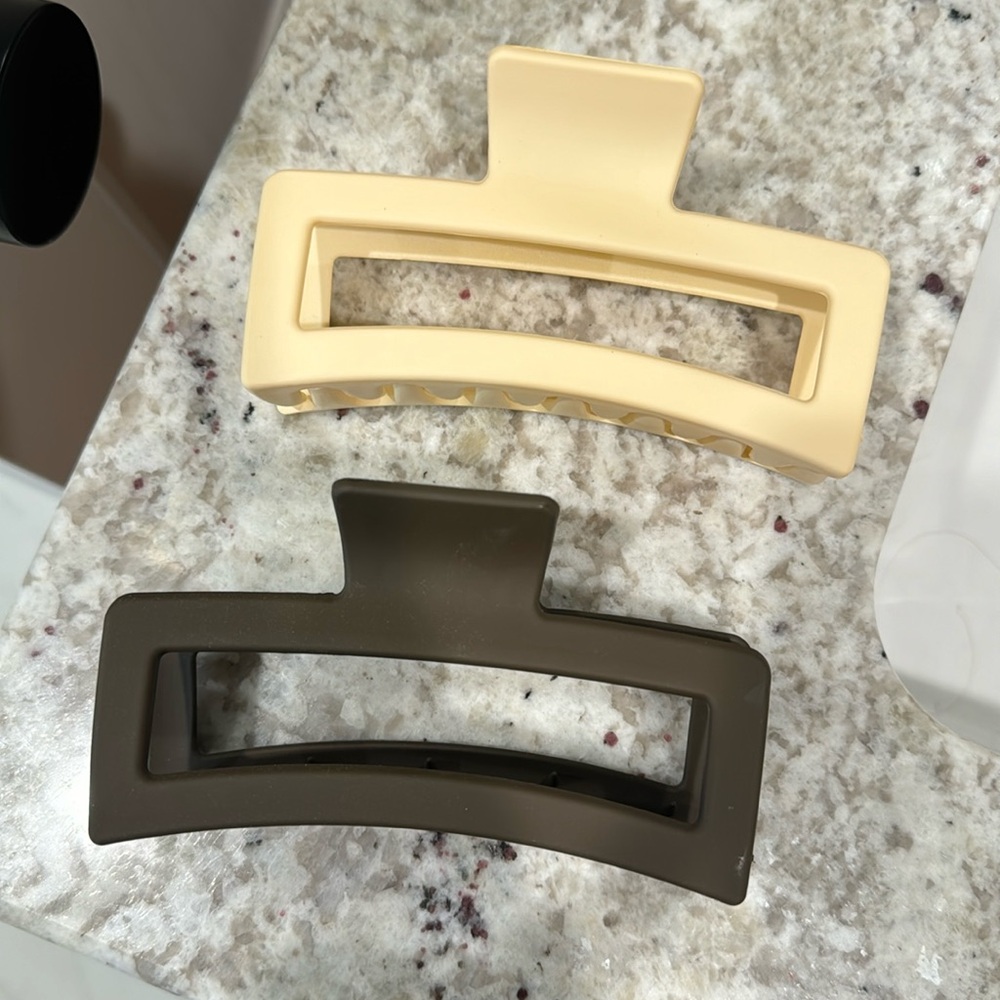 Hair clips